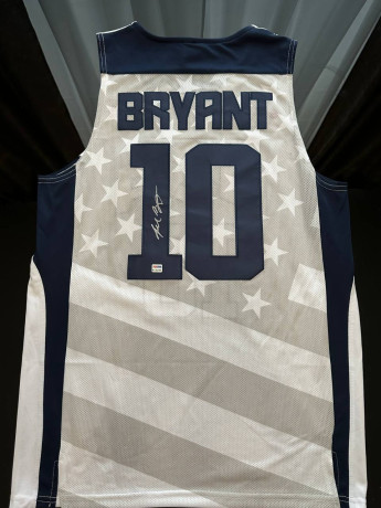 camisa-eua-kobe-bryant-10-autografada-branca-psadna-big-0